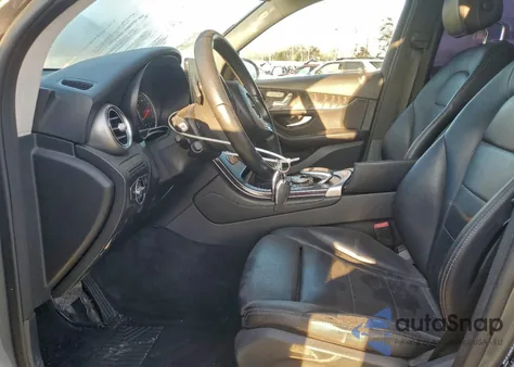 2016 Mercedes-Benz Glc 300 from USA, damaged, VIN WDC0G4JB8GF077591